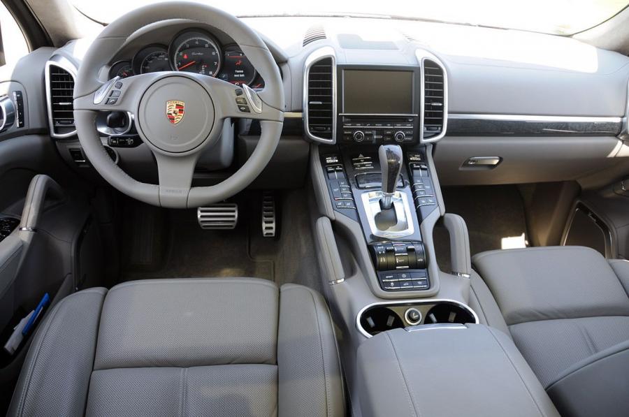  Porsche Cayenne 2011 года  (фото 52 из 107)